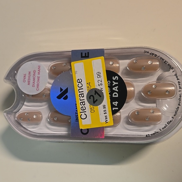 Assorted Nail Bundle - Picture 5 of 5